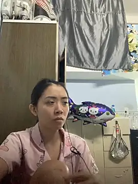 Snapshot of Minee1202 chatting on January 19, 2026, 2:26 am Minee1202 online show from January 19, 2026, 2:26 am