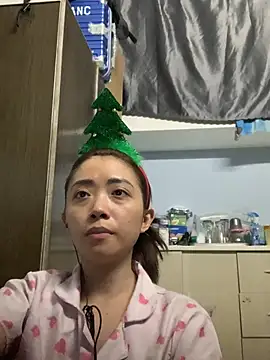 Snapshot of Minee1202 chatting on February 10, 2026, 12:59 am Minee1202 online show from February 10, 2026, 12:59 am