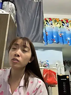 Snapshot of Minee1202 chatting on February 26, 2026, 12:42 am Minee1202 online show from February 26, 2026, 12:42 am