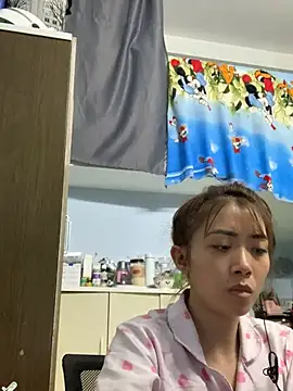 Snapshot of Minee1202 chatting on March 1, 2026, 4:25 am Minee1202 online show from March 1, 2026, 4:25 am