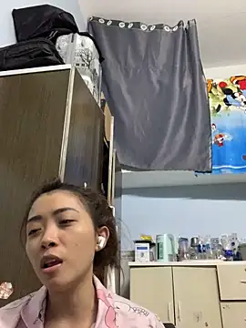 Snapshot of Minee1202 chatting on March 31, 2026, 6:03 am Minee1202 online show from March 31, 2026, 6:03 am