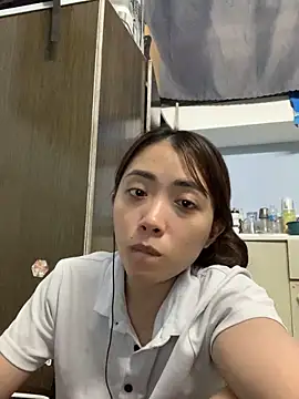 Snapshot of Minee1202 chatting on April 9, 2026, 6:19 am Minee1202 online show from April 9, 2026, 6:19 am