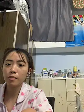 Snapshot of Minee1202 chatting on April 13, 2026, 2:17 am Minee1202 online show from April 13, 2026, 2:17 am