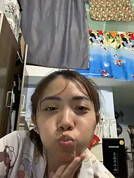 Snapshot of Minee1202 chatting on April 14, 2026, 1:33 am Minee1202 online show from April 14, 2026, 1:33 am