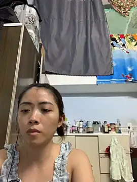 Snapshot of Minee1202 chatting on April 15, 2026, 2:40 am Minee1202 online show from April 15, 2026, 2:40 am