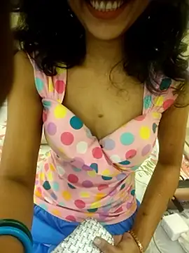 Snapshot of Snaya-baby chatting on November 26, 2025, 12:33 am Snaya-baby online show from November 26, 2025, 12:33 am