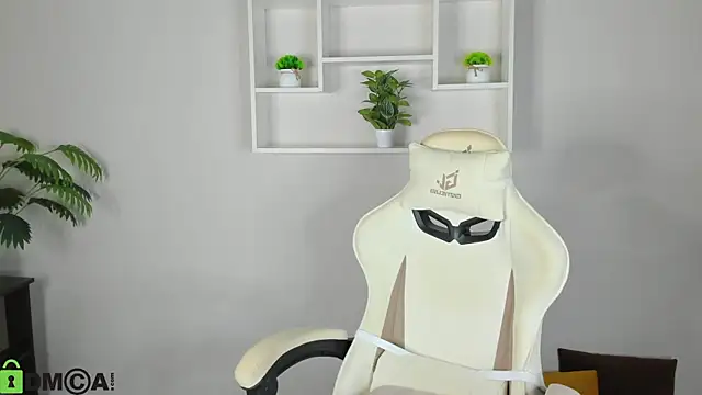 Snapshot of Allice_Cox chatting on September 30, 2025, 12:04 am Allice Cox online show from September 30, 2025, 12:04 am