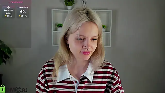 Snapshot of Allice_Cox chatting on October 14, 2025, 1:06 am Allice Cox online show from October 14, 2025, 1:06 am