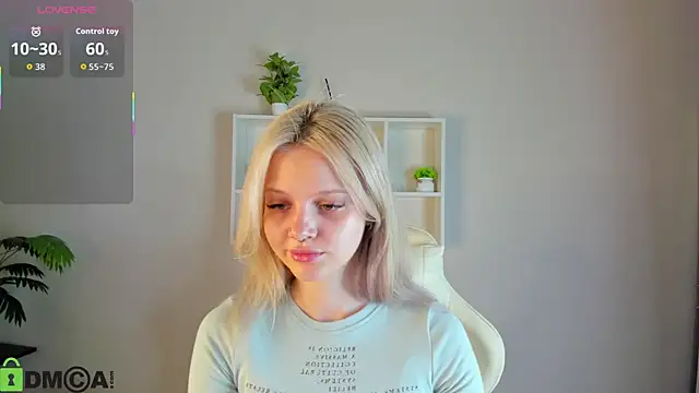 Snapshot of Allice_Cox chatting on October 25, 2025, 1:13 am Allice Cox online show from October 25, 2025, 1:13 am