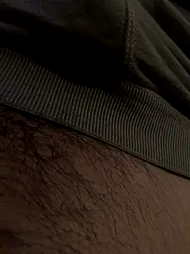 Snapshot of MuzzyFacing chatting on November 26, 2025, 10:33 pm MuzzyFacing online show from November 26, 2025, 10:33 pm