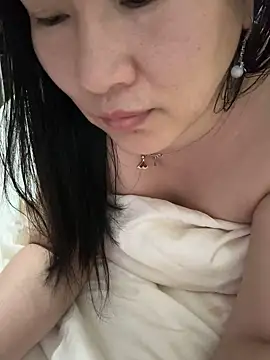 Liqinqin online show from September 25, 2025, 12:20 pm