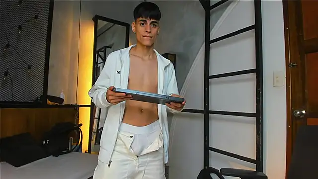 Dani mc1 online show from September 12, 2025, 11:32 am