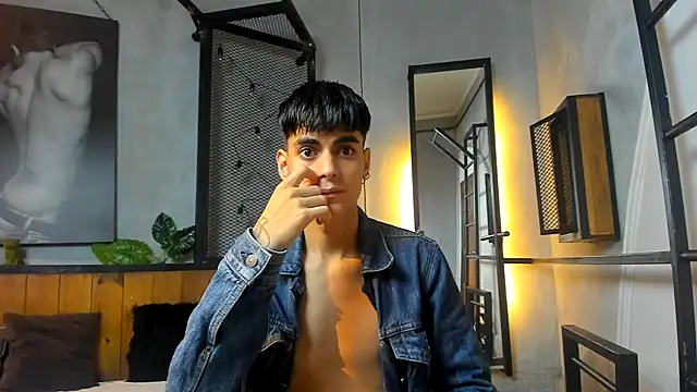 Dani mc1 online show from September 18, 2025, 11:45 am