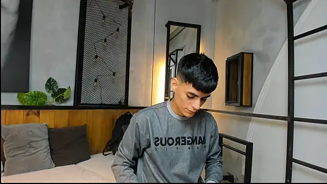 Dani mc1 online show from September 29, 2025, 11:26 am