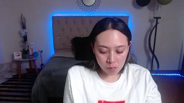 pink blossom  online show from September 22, 2025, 4:20 pm