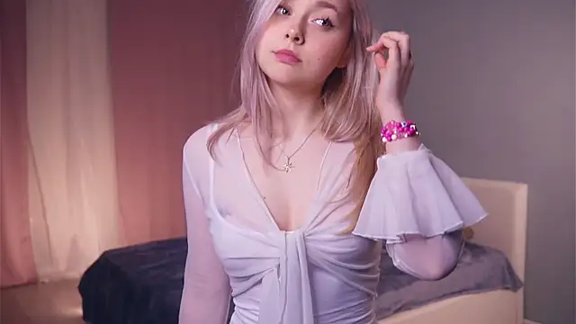 AccaCroyle online show from February 13, 2026, 6:48 pm