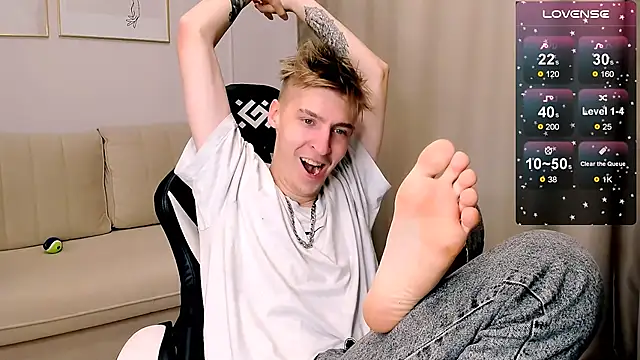 MrSexyCum4U online show from October 24, 2025, 9:17 am