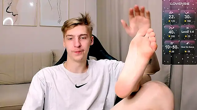 MrSexyCum4U online show from November 5, 2025, 3:56 pm