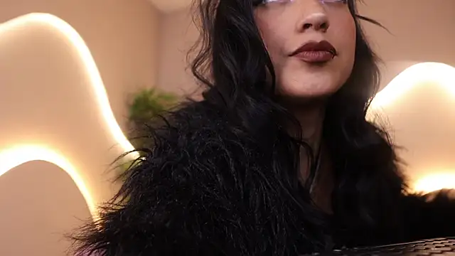 Snapshot of Emma_and_Issac chatting on October 16, 2025, 6:36 am Emma and Issac online show from October 16, 2025, 6:36 am