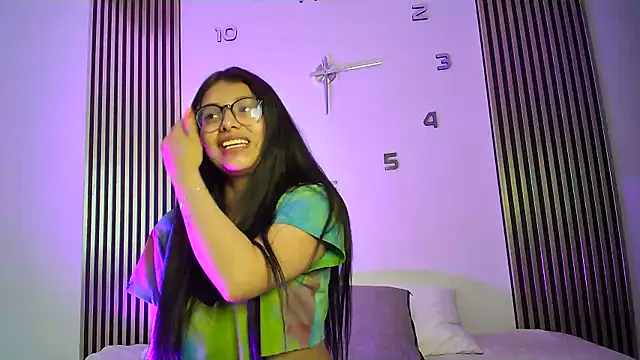 Snapshot of --MiaKhalifa-- chatting on October 22, 2025, 3:23 pm --MiaKhalifa-- online show from October 22, 2025, 3:23 pm