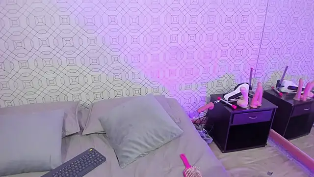 VioletaMaddox online show from October 7, 2025, 3:47 am