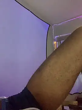 Snapshot of Triggerhappycj100 chatting on November 9, 2025, 11:47 pm Triggerhappycj100 online show from November 9, 2025, 11:47 pm