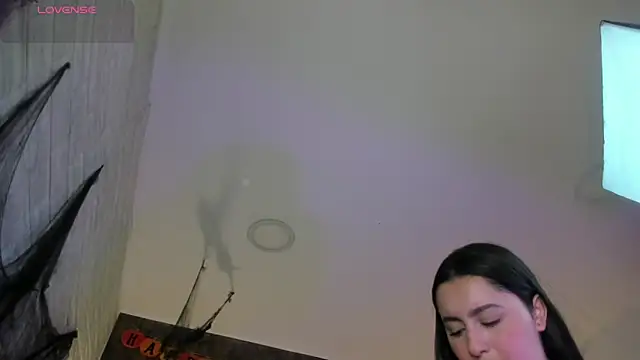 marian  stone online show from November 4, 2025, 6:18 pm