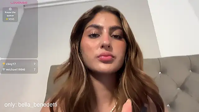 BellaBenedetti online show from November 9, 2025, 11:58 pm