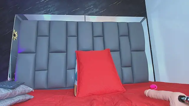 Roxana gomez online show from October 3, 2025, 3:14 am