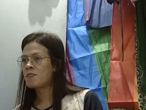 juicycum069 online show from November 6, 2025, 11:37 pm