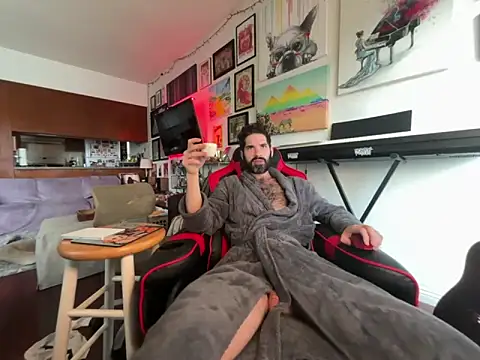 Pupscritch online show from January 6, 2026, 5:38 pm