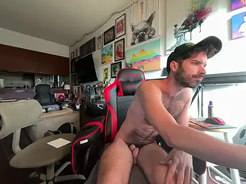 Snapshot of Pupscritch chatting on May 27, 2026, 1:41 pm Pupscritch online show from May 27, 2026, 1:41 pm