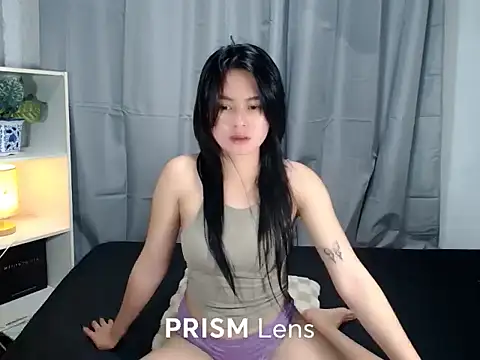 Urasian ladybug online show from October 13, 2025, 4:12 am