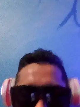 Snapshot of PitudoWuero chatting on October 4, 2025, 9:07 am PitudoWuero online show from October 4, 2025, 9:07 am
