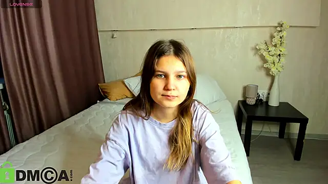 Elle Ellise online show from September 30, 2025, 12:15 am