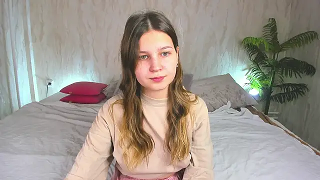 Elle Ellise online show from October 24, 2025, 7:38 am