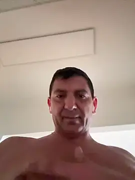 BULLBSX online show from April 16, 2026, 11:22 am