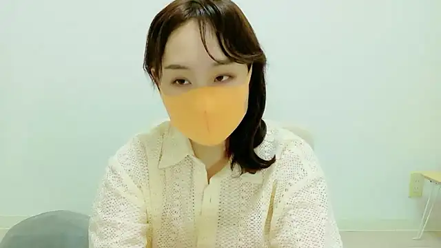 Snapshot of RenaFcup chatting on April 23, 2026, 12:04 pm RenaFcup online show from April 23, 2026, 12:04 pm