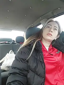 Reina Cummings online show from February 25, 2026, 6:23 am