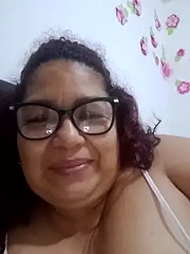 Snapshot of ladytropical1 chatting on October 24, 2025, 10:44 am ladytropical1 online show from October 24, 2025, 10:44 am