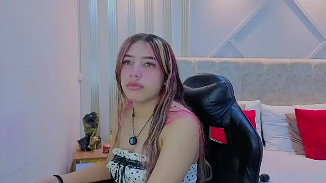 Snapshot of nami_sweet_ chatting on November 11, 2025, 11:54 am nami sweet online show from November 11, 2025, 11:54 am