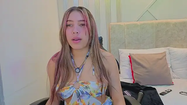 Snapshot of nami_sweet_ chatting on November 13, 2025, 11:42 am nami sweet online show from November 13, 2025, 11:42 am