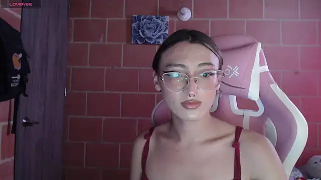 Andrea camilaaa online show from October 7, 2025, 3:42 pm