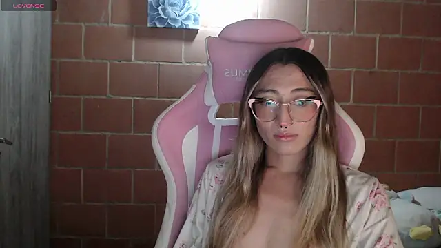 Andrea camilaaa online show from January 16, 2026, 12:03 am