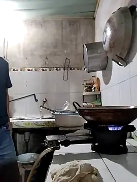 Snapshot of HoangNam20x chatting on October 4, 2025, 1:14 am HoangNam20x online show from October 4, 2025, 1:14 am