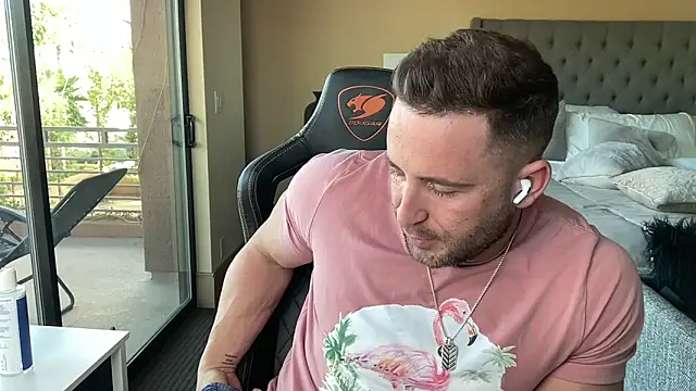 brettmycles28 online show from September 29, 2025, 12:27 am