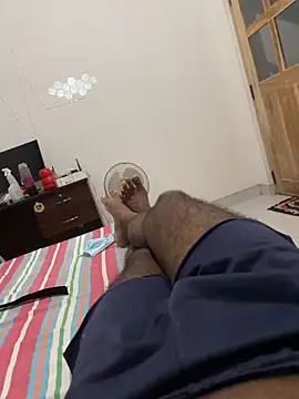 Snapshot of bigDick_000610 chatting on October 29, 2025, 8:10 pm bigDick 000610 online show from October 29, 2025, 8:10 pm