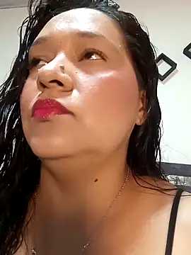 Laurasofia01 online show from October 3, 2025, 3:31 pm