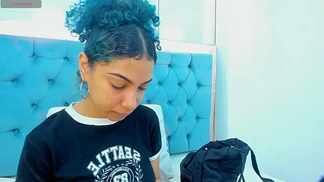 lis rous online show from October 4, 2025, 11:19 am