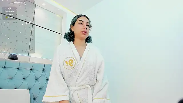 lis rous online show from October 31, 2025, 11:33 am